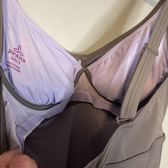 B      prAna workout swim shell top built in 34D bra - Picture 4 of 4